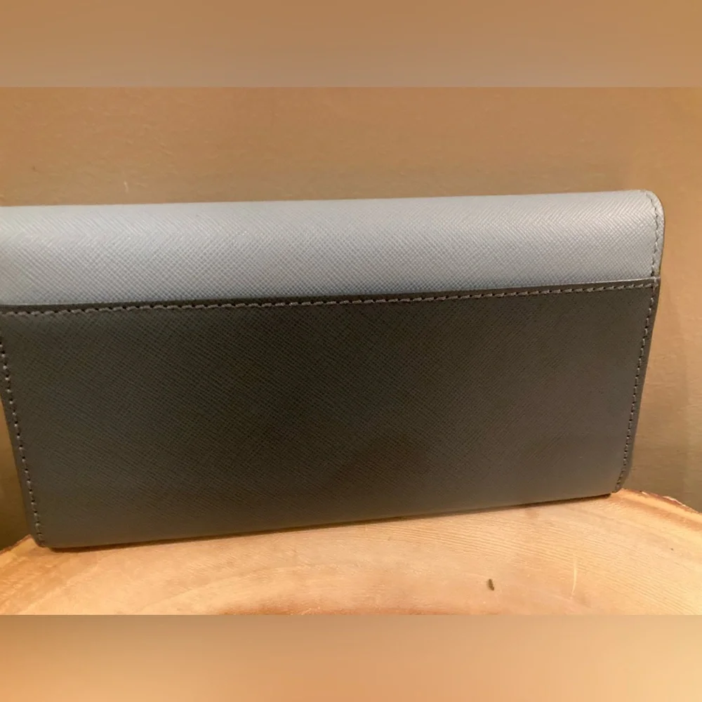 Tory Burch metallic color block envelope Wallet Silver‎ & Blue New - Picture 3 of 7